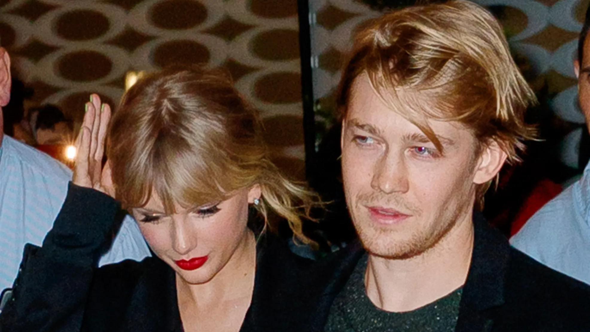  Almost a year after their shocking split, Joe Alwyn, Taylor Swift's ex-boyfriend, has finally emerged from the shadows with a cryptic message on social media. Taylor response to him will leave you in shock!!!