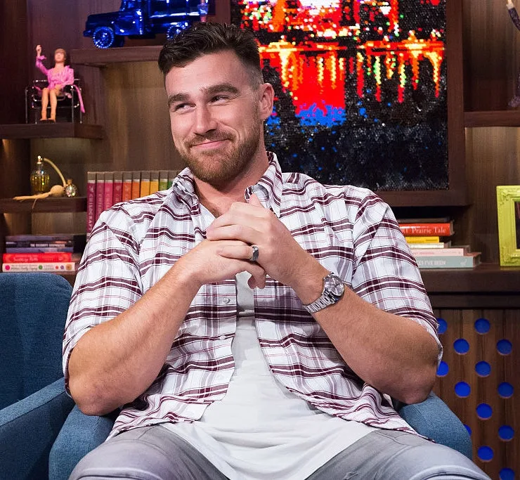 Travis Kelce being interviewed; if requested to choose between Taylor Swift and football, which will he choose? see details