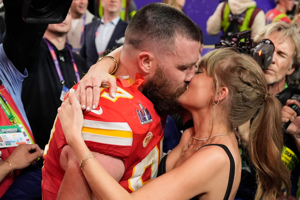 Victory SEALED WITH A KISS!!! Proud Taylor Swift almost in tears as she kisses boyfriend Travis Kelce in emotional scenes as Chiefs win Super Bowl