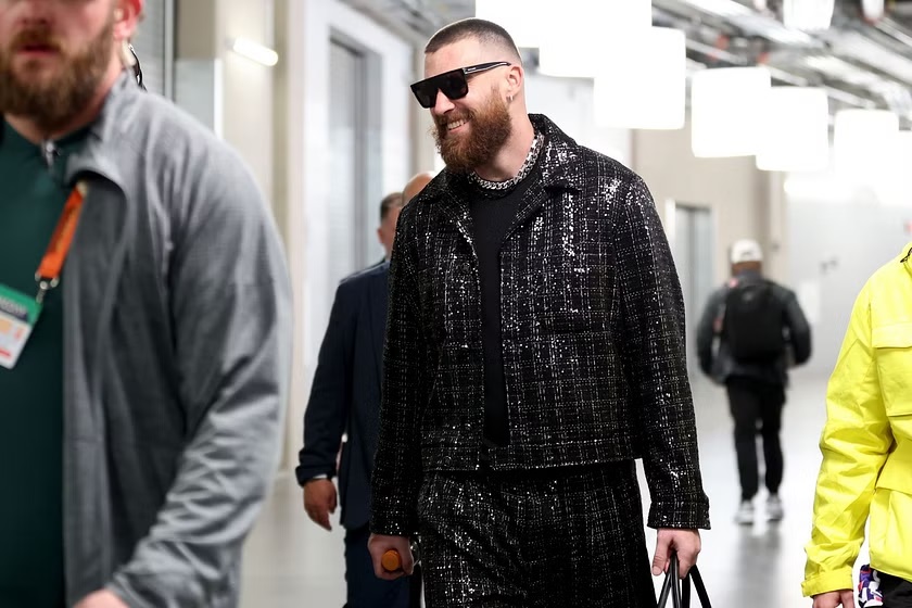 From ZERO to HERO: Travis Kelce just pulled off the biggest upset of the year, winning Athlete of the Year at the People's Choice Awards after SHOCKINGLY calling his nomination "fking nonsense"** months ago!