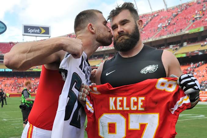 BREAKING: Former NFL Star and Eagles Legend Jason Kelce Reportedly Dead After…