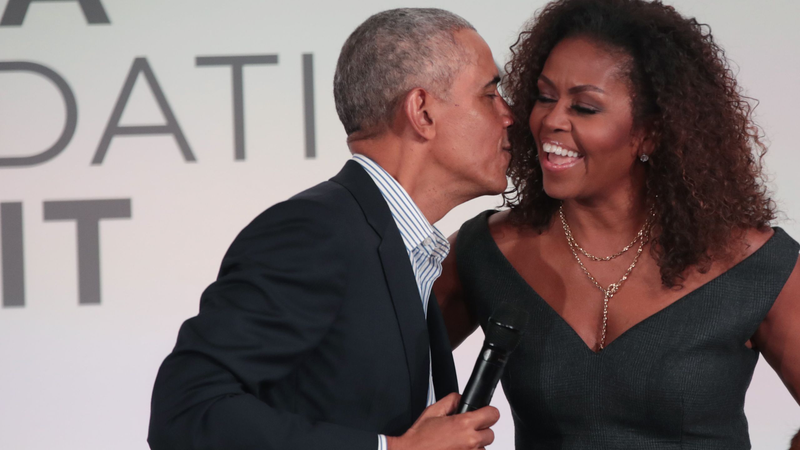 REPORT: Tragic Plane Crash Claims the Lives of Former President Barack Obama and Former First Lady Michelle Obama